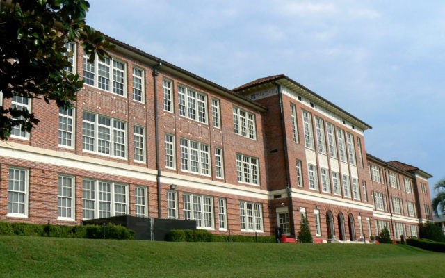 edificio de la escuela secundaria de leon en tallahassee-florida