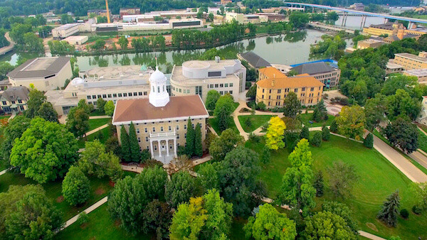 University housing office significantly expedites work order processing